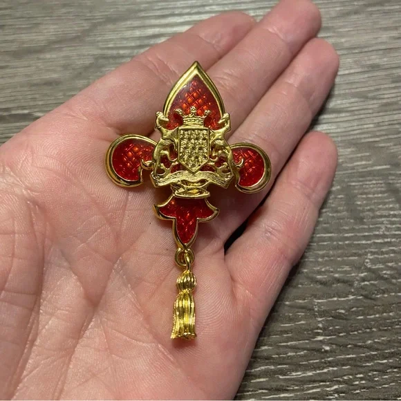 Vintage Signed Premier Designs Gold & Red Enamel Fleur de Lis Brooch & Pendant - Picture 1 of 6